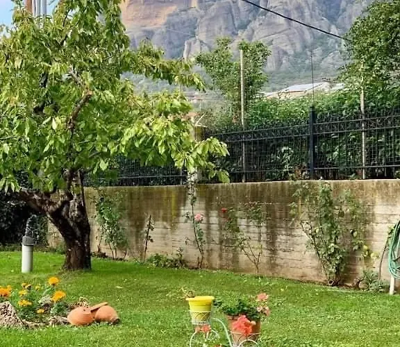 Meteora View Garden Kalambaka